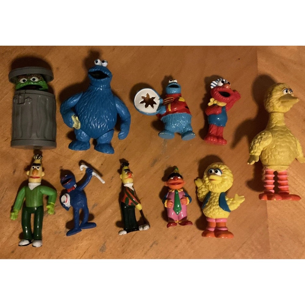 Vintage Lot Of 10 Sesame Street Figure S, Big Bird, Oscar,‎ Cookie Monster, Elmo